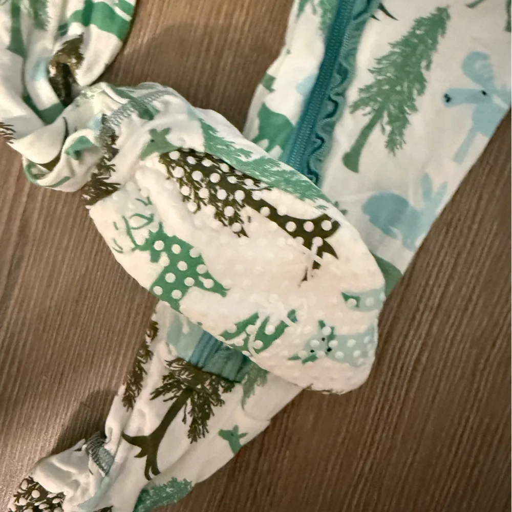 NWOT Kickee Pants Green Forest Deer Print Footie 18-24m